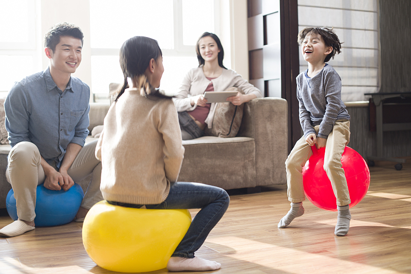 中国家庭阎云翔亲子关系在现代中国家庭中愈发重要