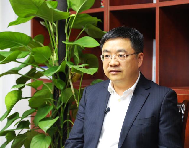 近日,广西钦州市常务副市长,钦州保税港区管委会常务副主任王雄昌在