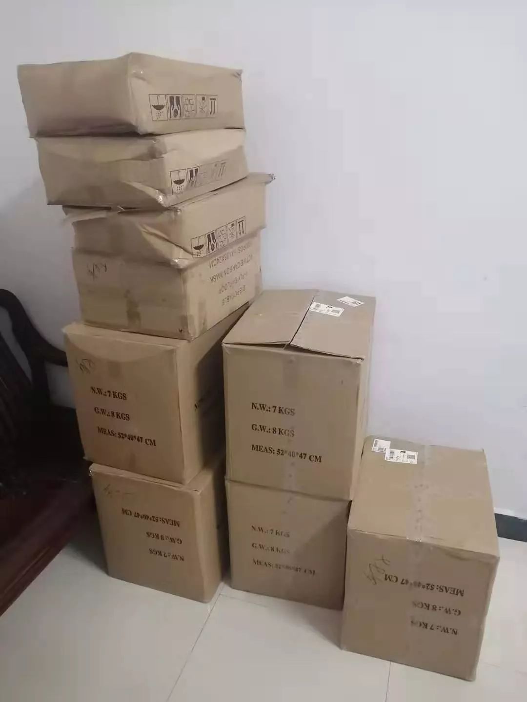 抚州一快递网点内,一万多个"三无"口罩被当场查获!