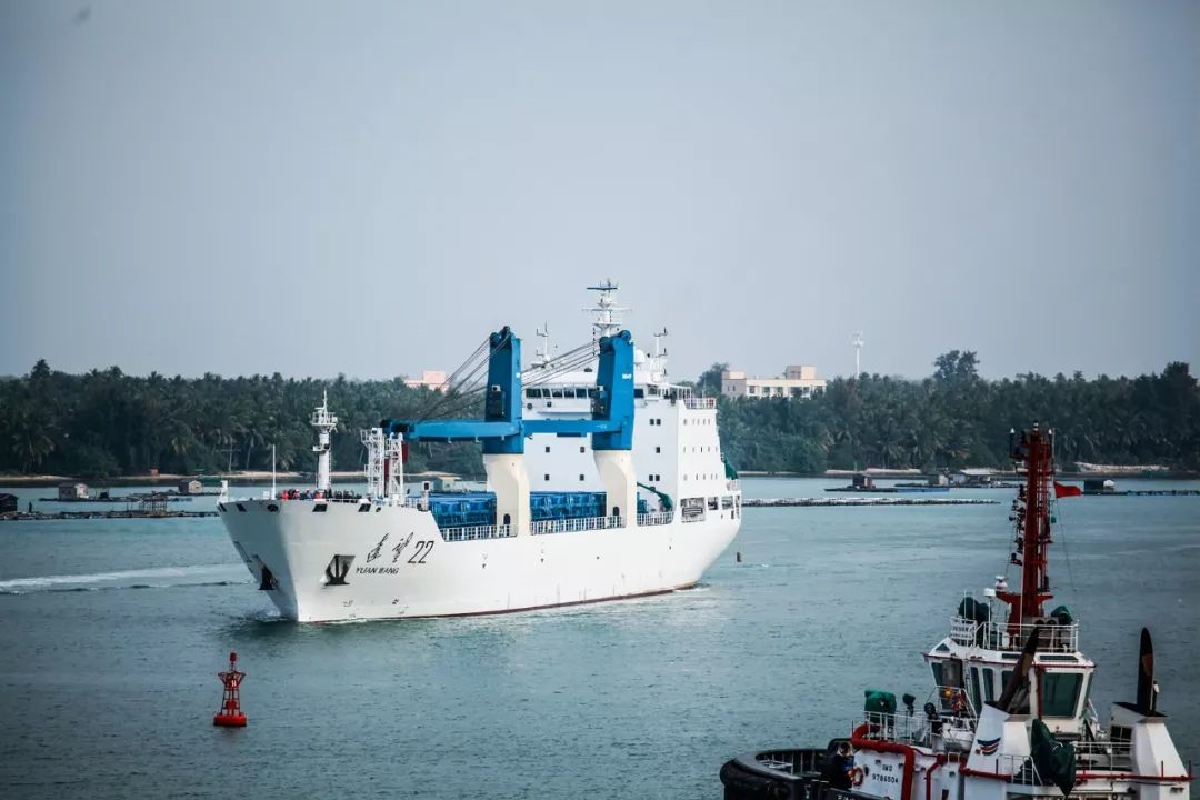 长征五号b运载火箭运抵文昌4月将搭载新一代载人飞船试验船首飞