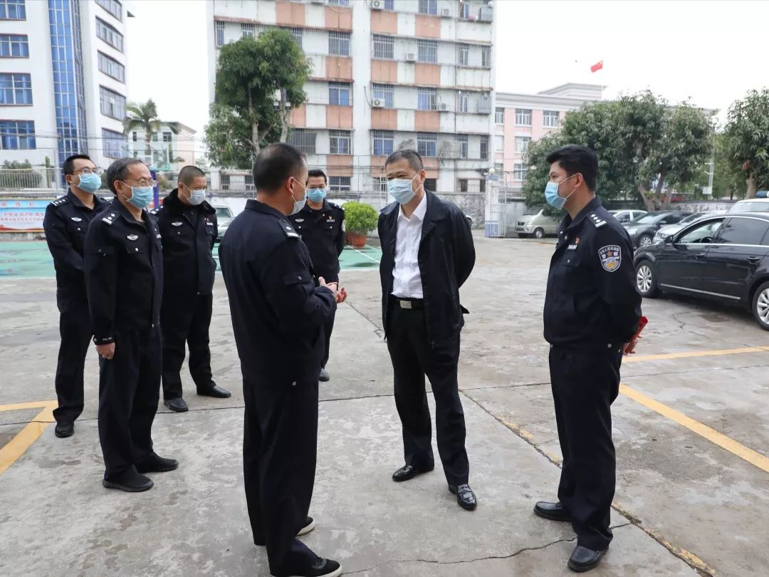 马儒生看望慰问防疫一线民警并检查指导工作