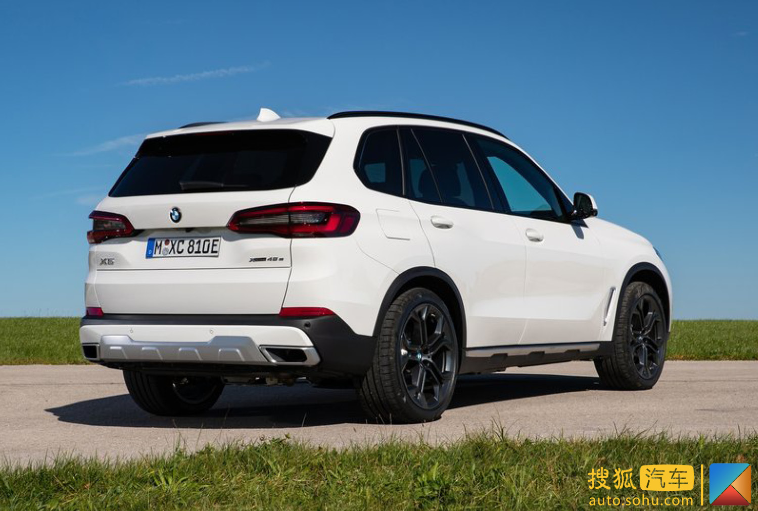 售8499万纯电续航85km全新宝马x5xdrive45e上市