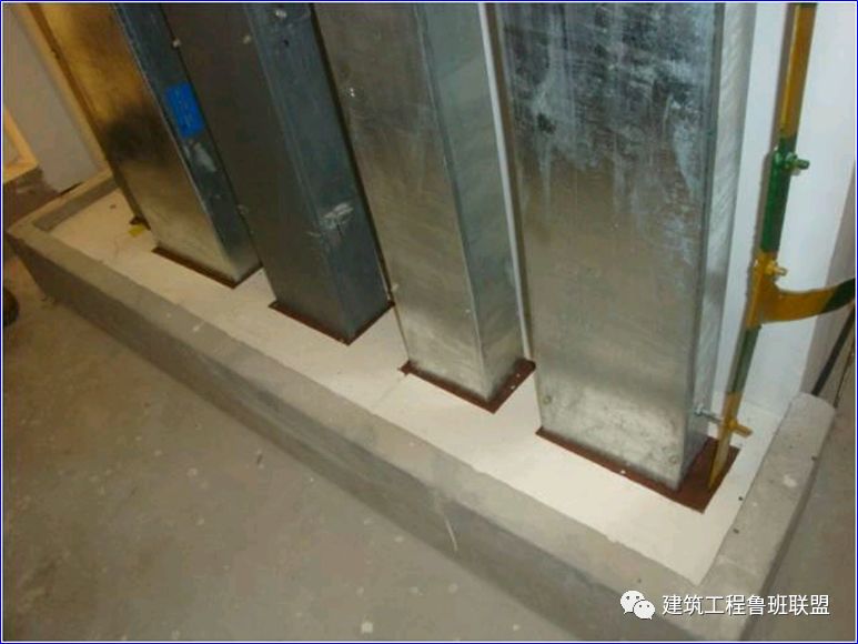 剖面图水平断面图· 强弱电井穿混凝土楼板防火封堵⑨ 封堵效果应密实