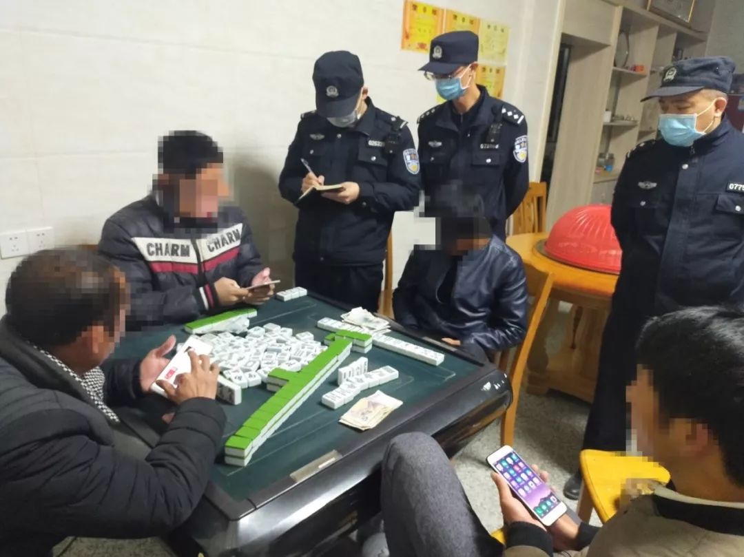 一间麻将室走出5名确诊者赣州上百人依然顶风作案抓