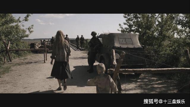 《沃伦》这部电影,真的是需要一定的定力和忍受力,由于画面过于血腥和