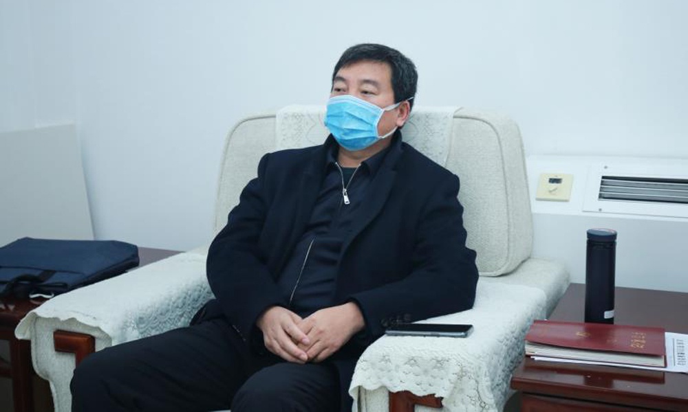 倪庆宾传达泰安市委市政府疫情防控会议要求,部署院感防控工作