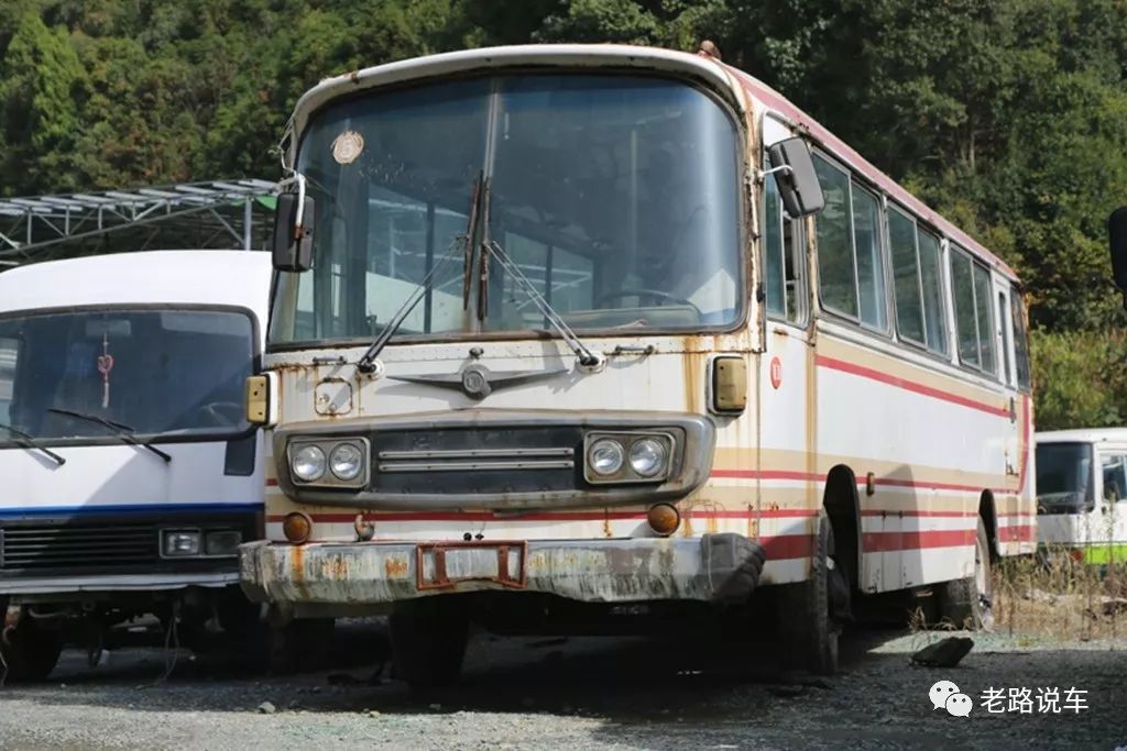 路邊的經典帶你探尋70年代的日產柴u20h通勤巴士