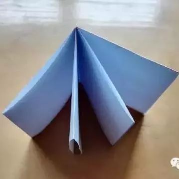 教学视频1八格书制作在这段特殊的日子中,家长不妨与孩子根据疫情事件