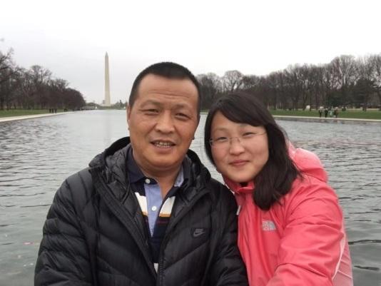致父亲:亲爱的爸爸,女儿在长春等着你
