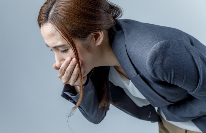 治法:清气凉营,泄火解毒.