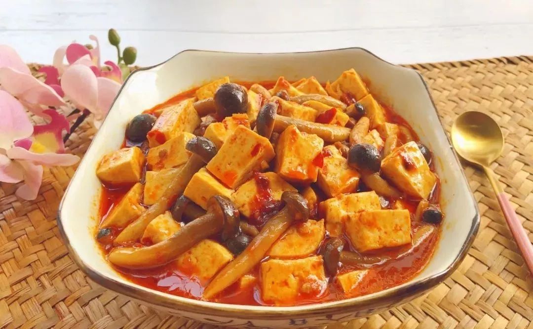 鲜香嫩滑的香菇麻婆豆腐便宜又下饭百吃不厌