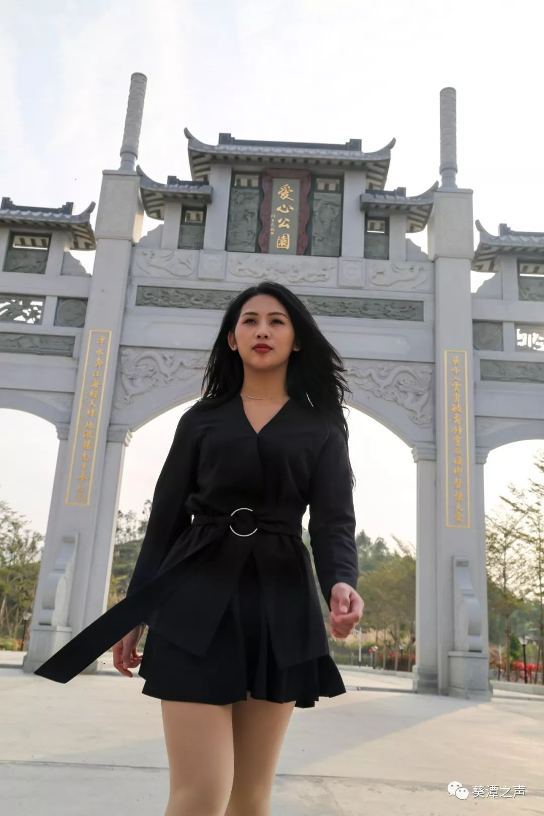 郑喻文90后演员,广东省揭阳市惠来县葵潭镇陂美村人,年后她将投身公益