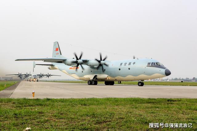 第十名:中國運9運輸機第九名:美國c130運輸機第八名:日本c2運輸機第七