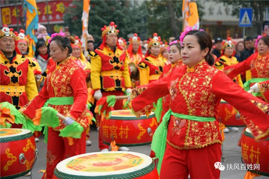 游锣鼓图片