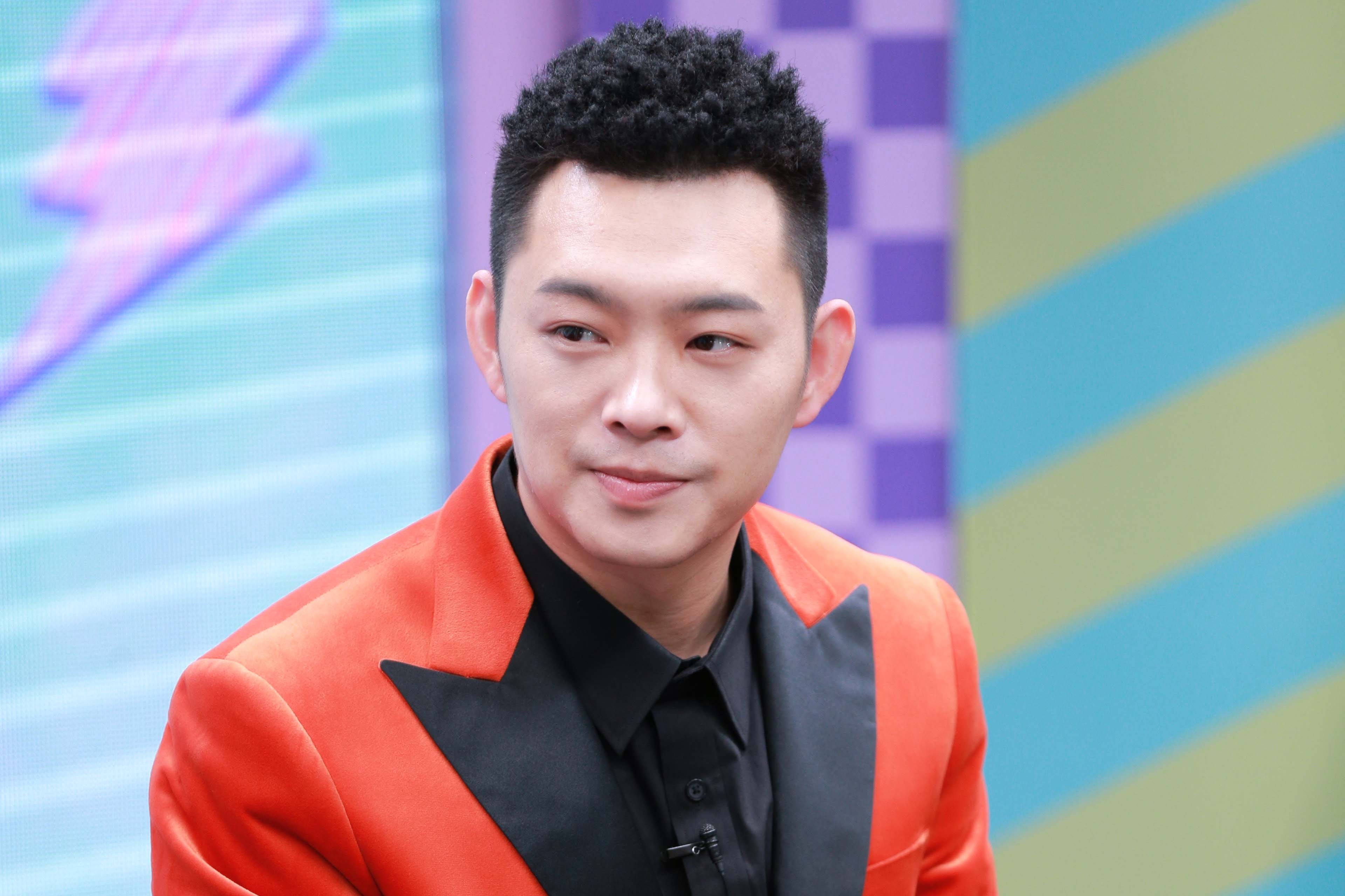 "老舅"董宝石直播卖水龙头 谈出场费称能"恰上饭"_手机搜狐网