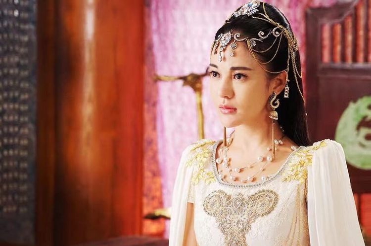 9版本的女儿国国王舒畅胡静赵丽颖都被吐槽最后一位最经典