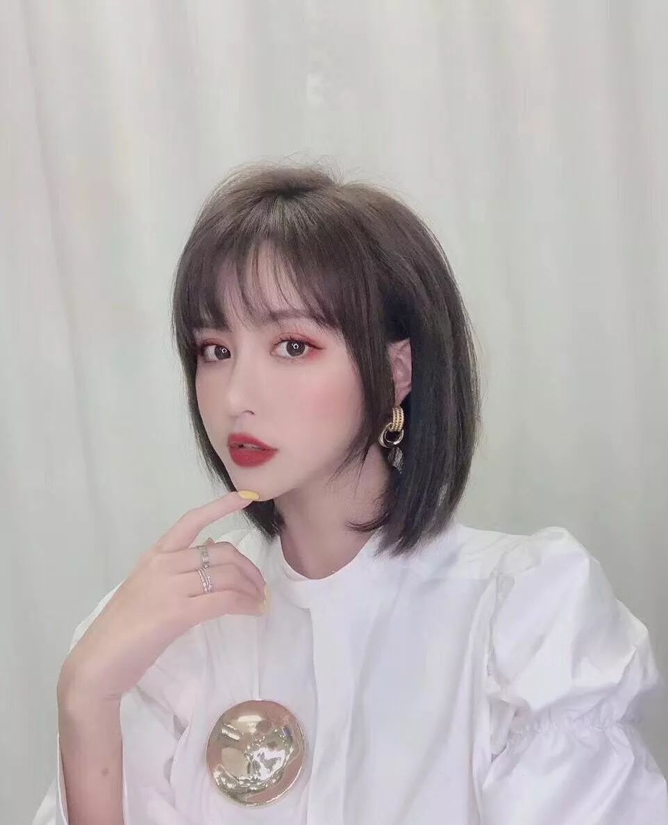 2020辛芷蕾发型依旧火爆还不赶快剪