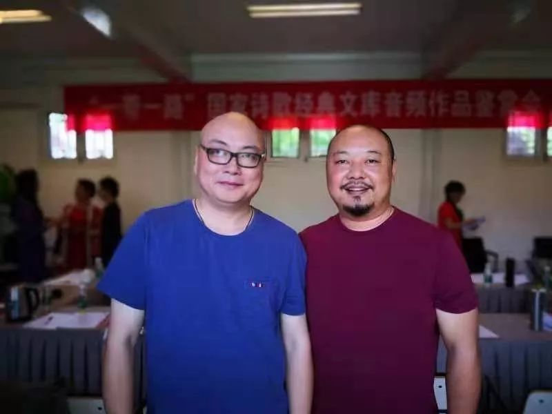 钱程朗诵2020我们坚信武汉一定是浪漫的