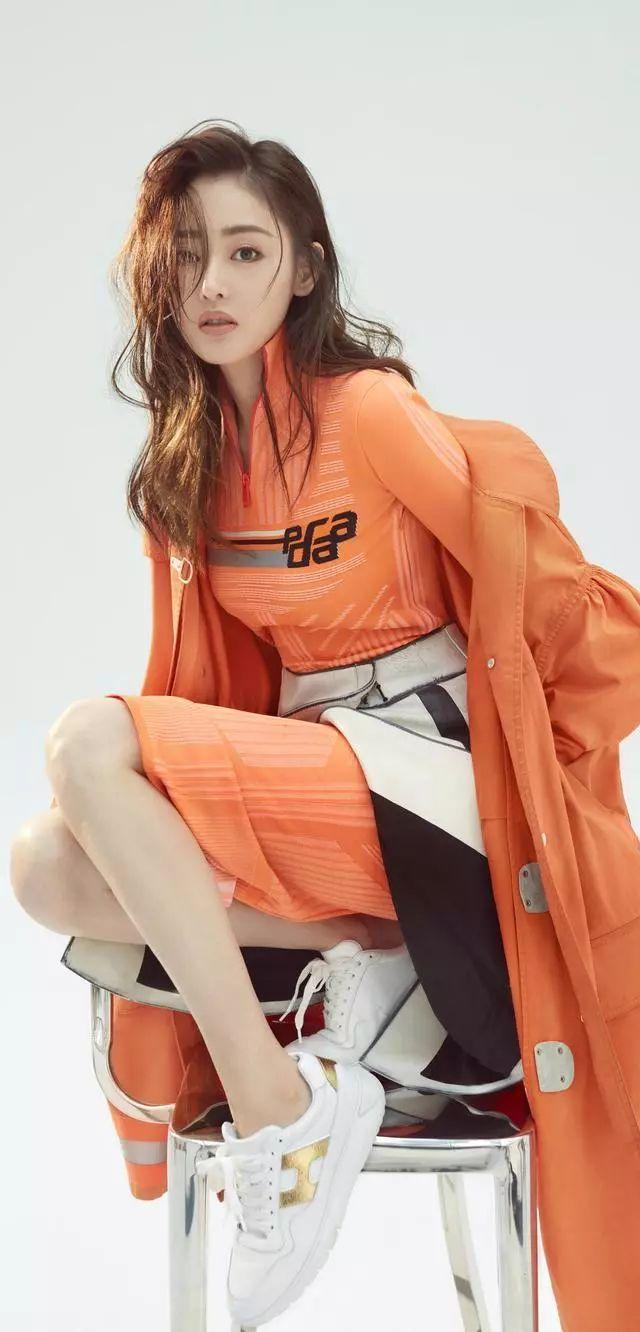 女神张天爱最新写真五官精致的过分一双美腿让人心脏停半拍