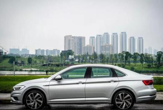 合资a级车之王大众速腾,大空间低油耗,很适合家用