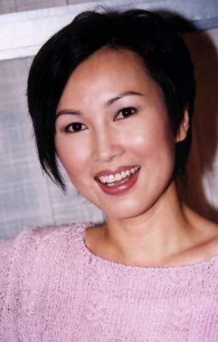 原创56岁陈秀雯近照:亚视花旦今美貌不再,曾为夫还债却与丈夫离婚