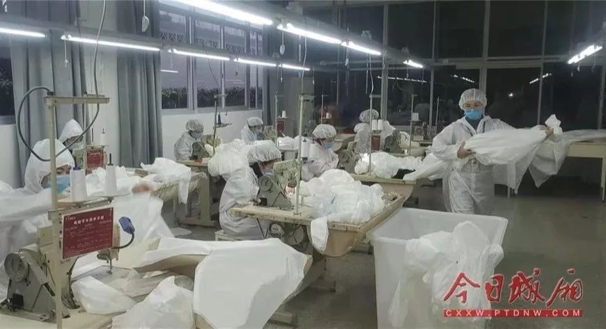 全国劳模,才子服饰股份有限公司董事长蔡宗美积极响应政府号召,紧急