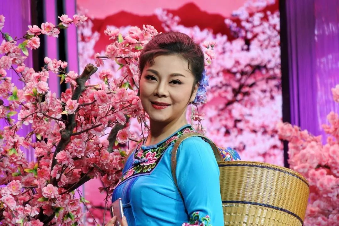 艺抗疫情潇湘心雨颂武汉