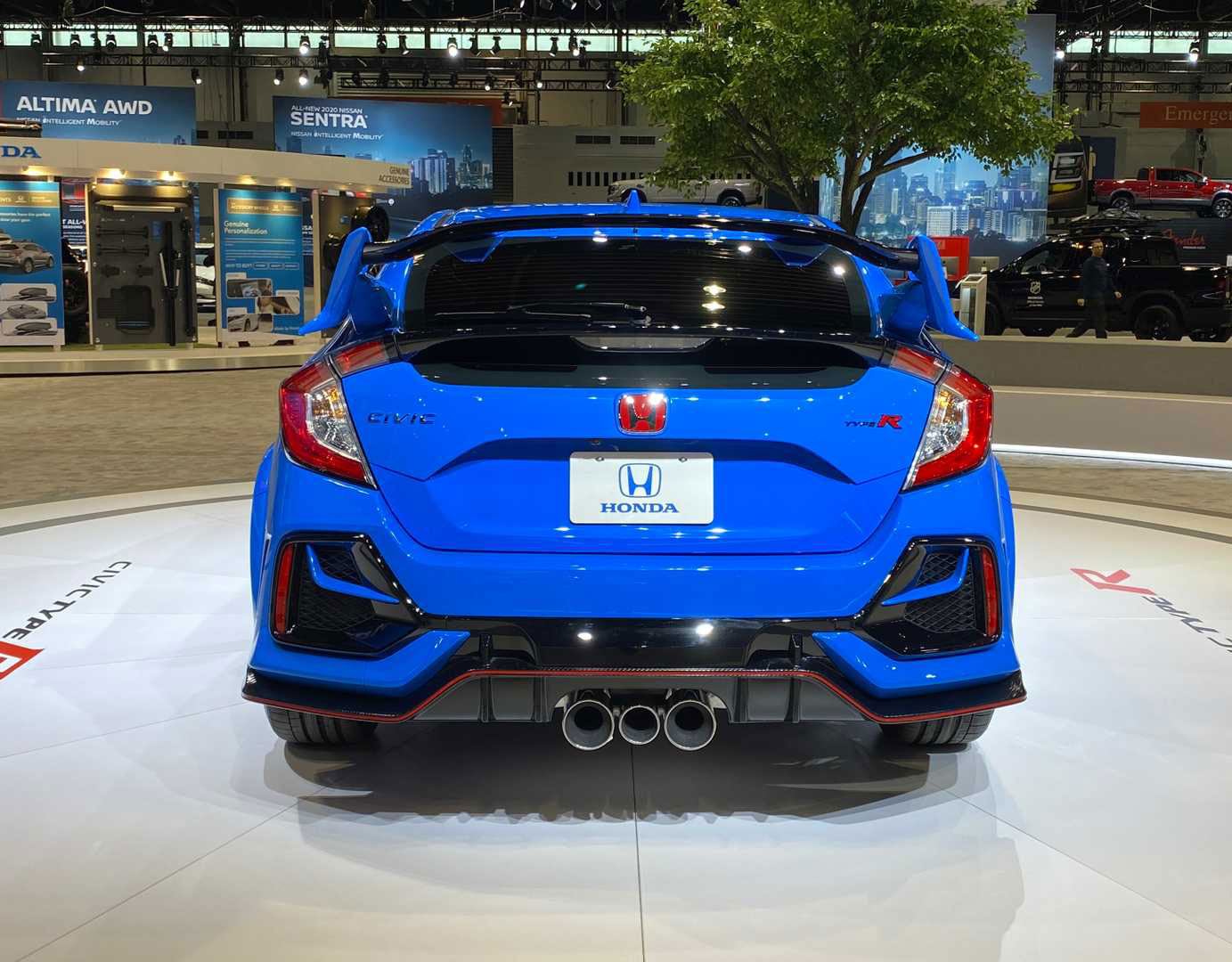 2020款本田思域type r亮相芝加哥车展,这么帅的小钢炮国人却买不到