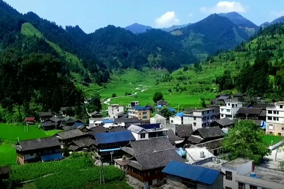 贵州大山里的一个侗族村寨风景不是一般的美