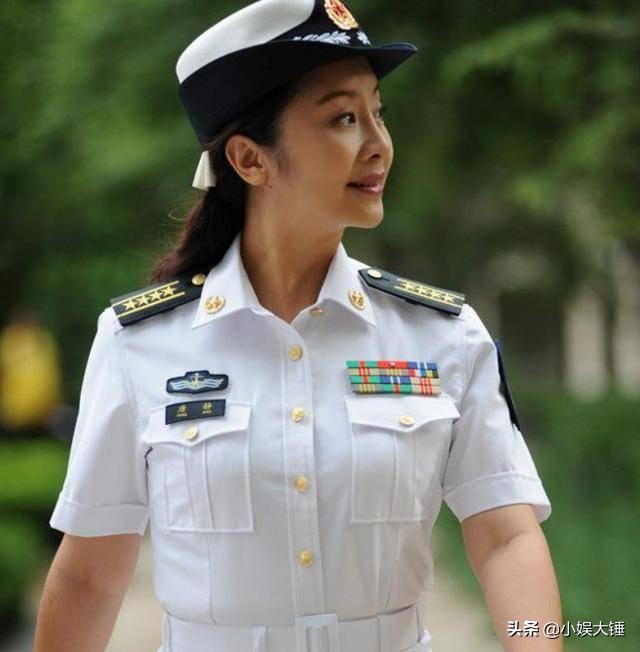 曾多次上春晚,一手捧红丈夫后却惨遭抛弃,前夫却再娶小7岁影后_唐静