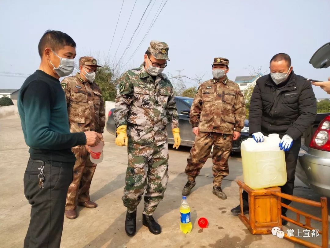 民兵战疫坚守防控线筑牢防火墙