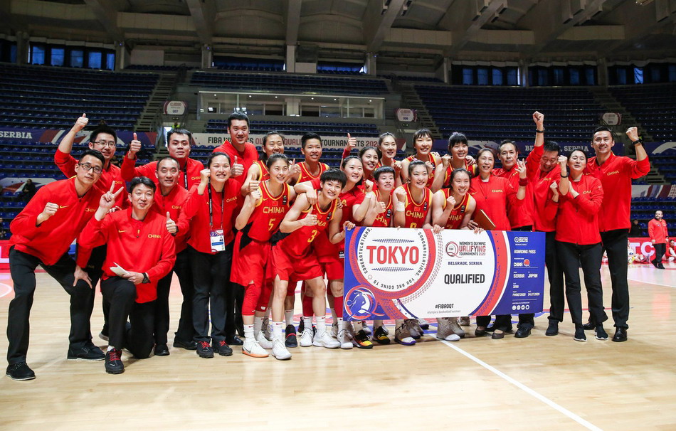 中國女籃勝西班牙進軍東京奧運會!許利民率隊慶祝