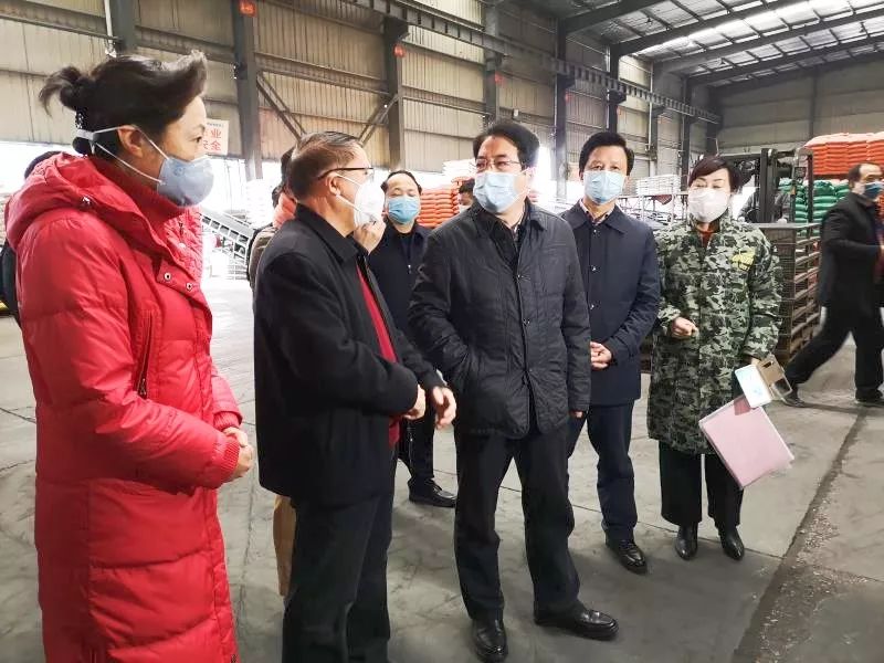 省农业农村厅党委书记江枝英,南昌市副市长樊三宝等陪同调研