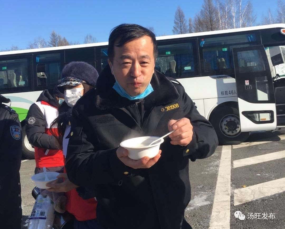 汤旺县战疫情爱心汤圆吃出妈妈的味道