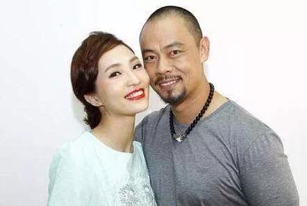 原创 运动员退役成荧幕硬汉,为事业冷落小11岁孕妻