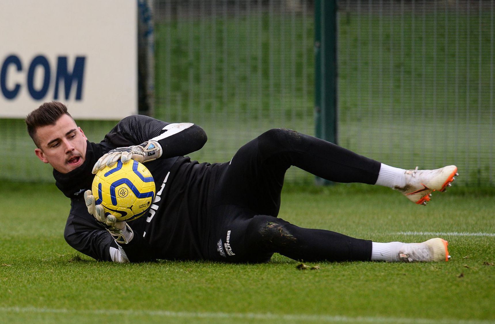 原创守门员的力量训练方法上