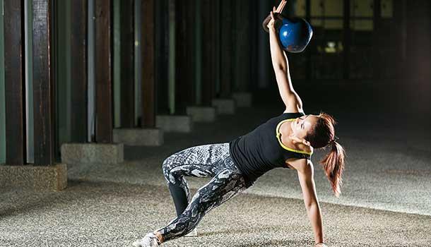 壶铃腿部训练,帮你宅家来练腿,有效促进睾酮分泌,练出强壮下肢_动作