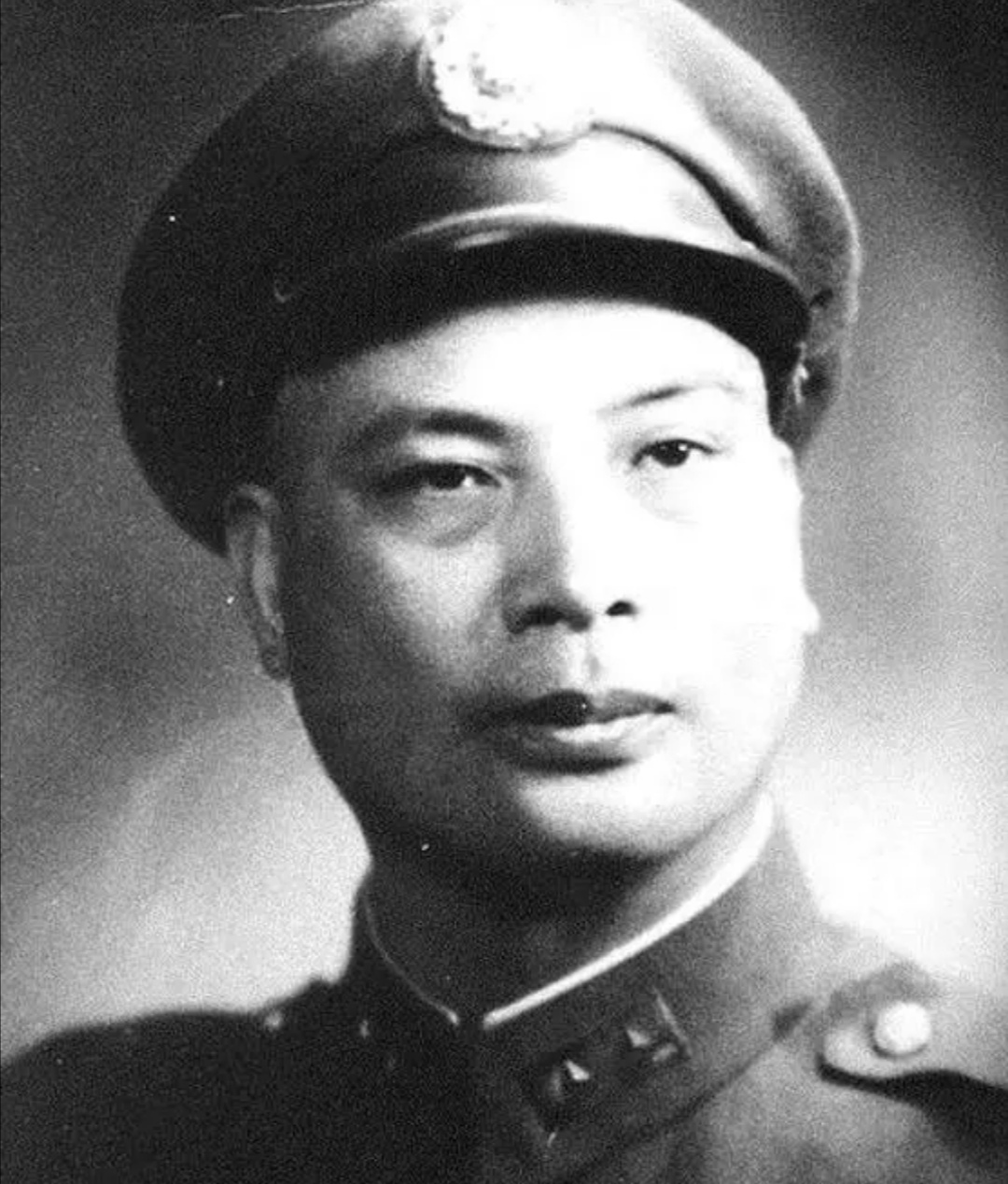 1948年,一位国军中将被俘,为何刘伯承元帅却亲自给他写证明?_盛家兴