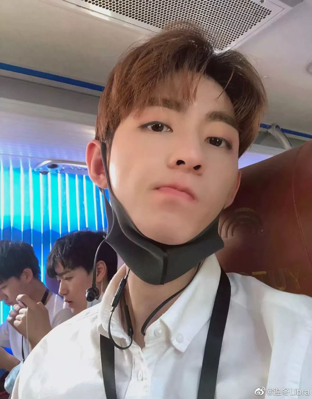 有这么好看的老师谁还逃课啊