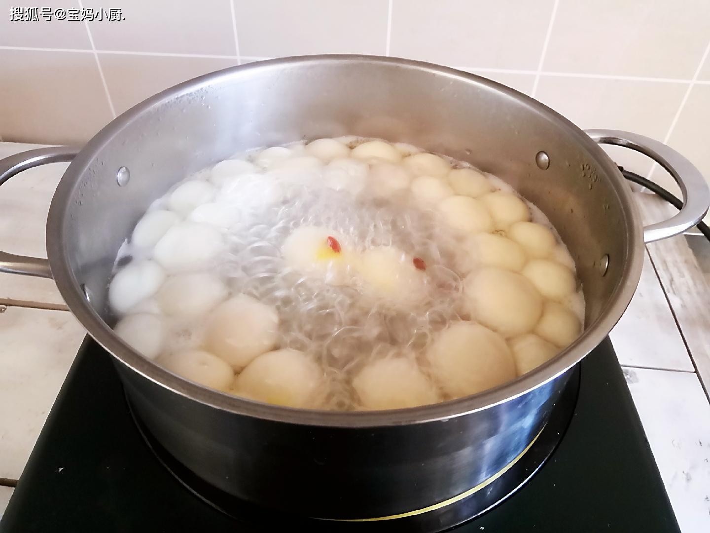 煮汤圆用冷水还是热水图片