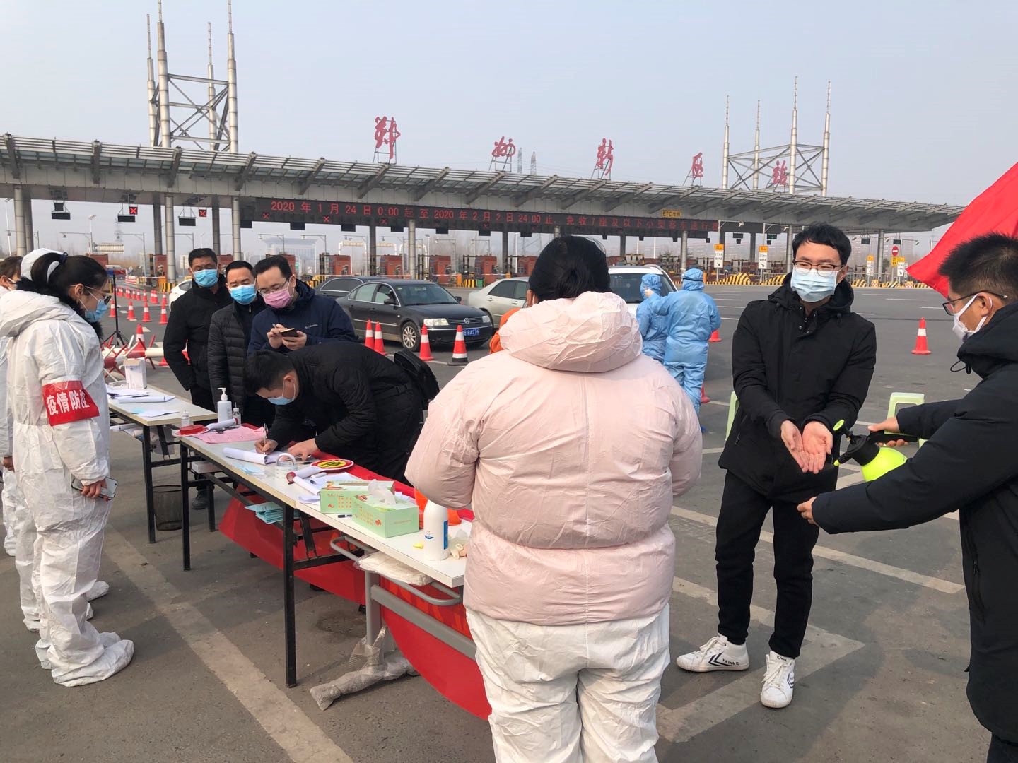 守好郑州东大门 打赢疫情阻击战_防疫