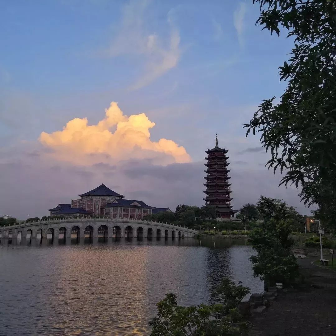 南方医科大学校园风景图片