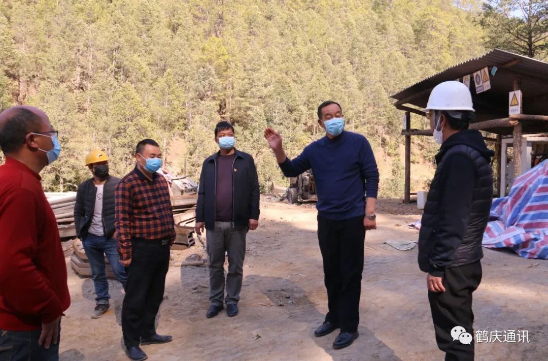 鹤庆县委书记陈绍明在调研全县重点水利工程项目时强调在扎实做好疫情