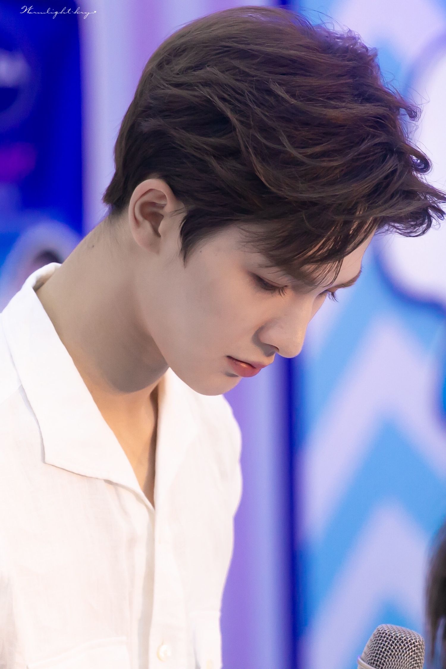 拥有强烈的视觉冲击感的漂亮 正正洋娃娃般的美貌是真实的吗