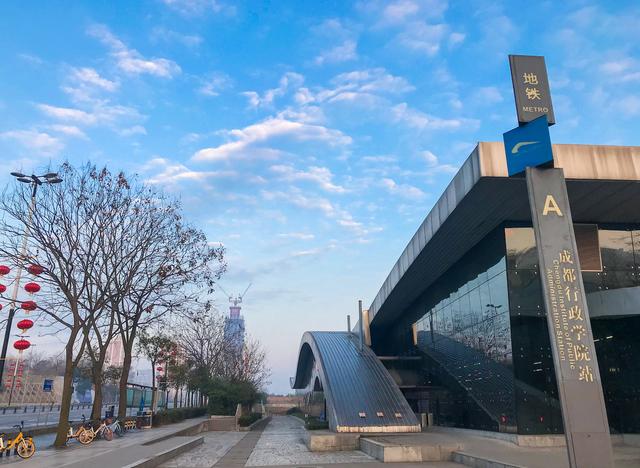 成都封闭管理第二天走进东进桥头堡大面铺