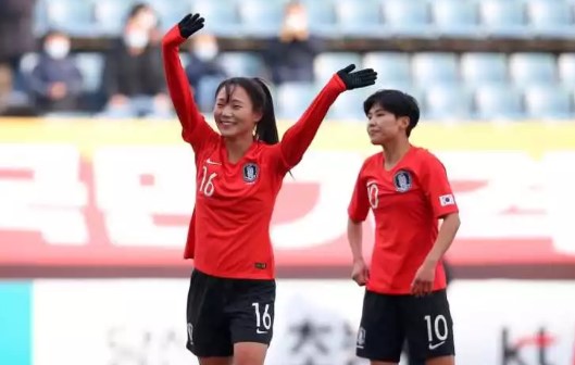 女子三大球进军东京近在咫尺,男子项目略显尴尬_中国女篮