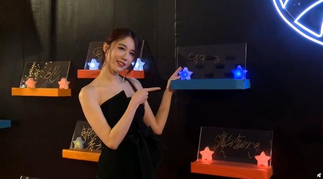 轩子巨2兔瑜伽声音疗法蛤蟆趴姿势优美腿上的铃铛声音好听