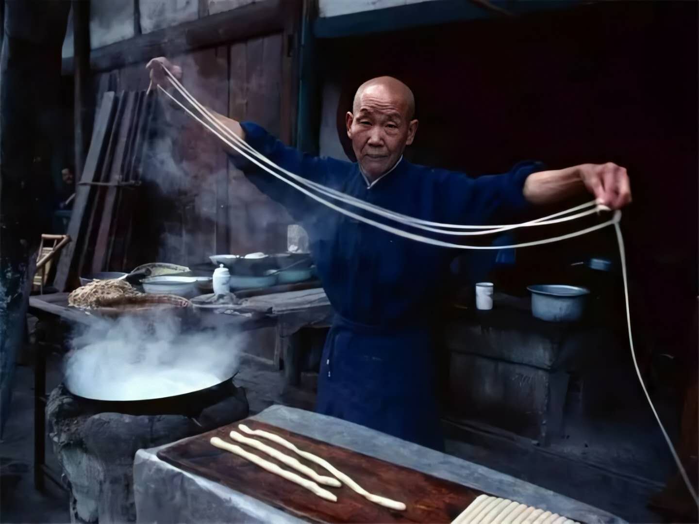 1979年珍贵老照片,比人们想象中更开放,海滩上遍地都是比基尼