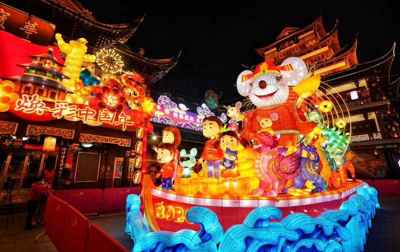 上海豫园灯会元宵夜闭园亮灯 祈愿国泰民安_疫情