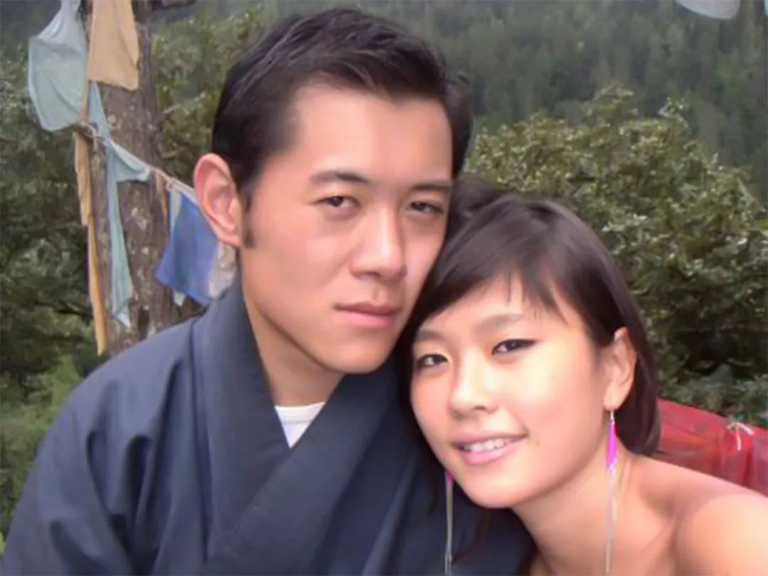 不丹国王初恋女友有个性!分手后在博客上公布与他亲昵照,好尴尬